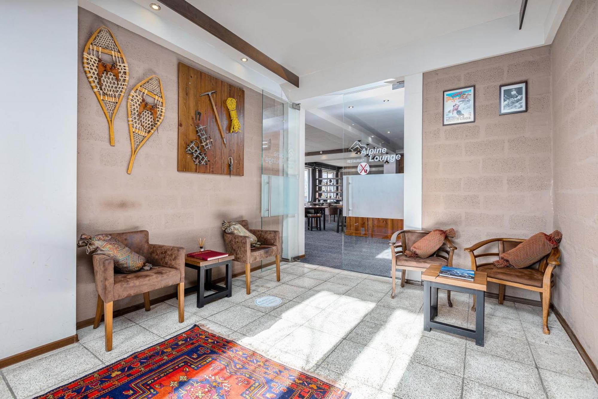 Alpine Lounge Boutique Hotel Kazbegi Extérieur photo