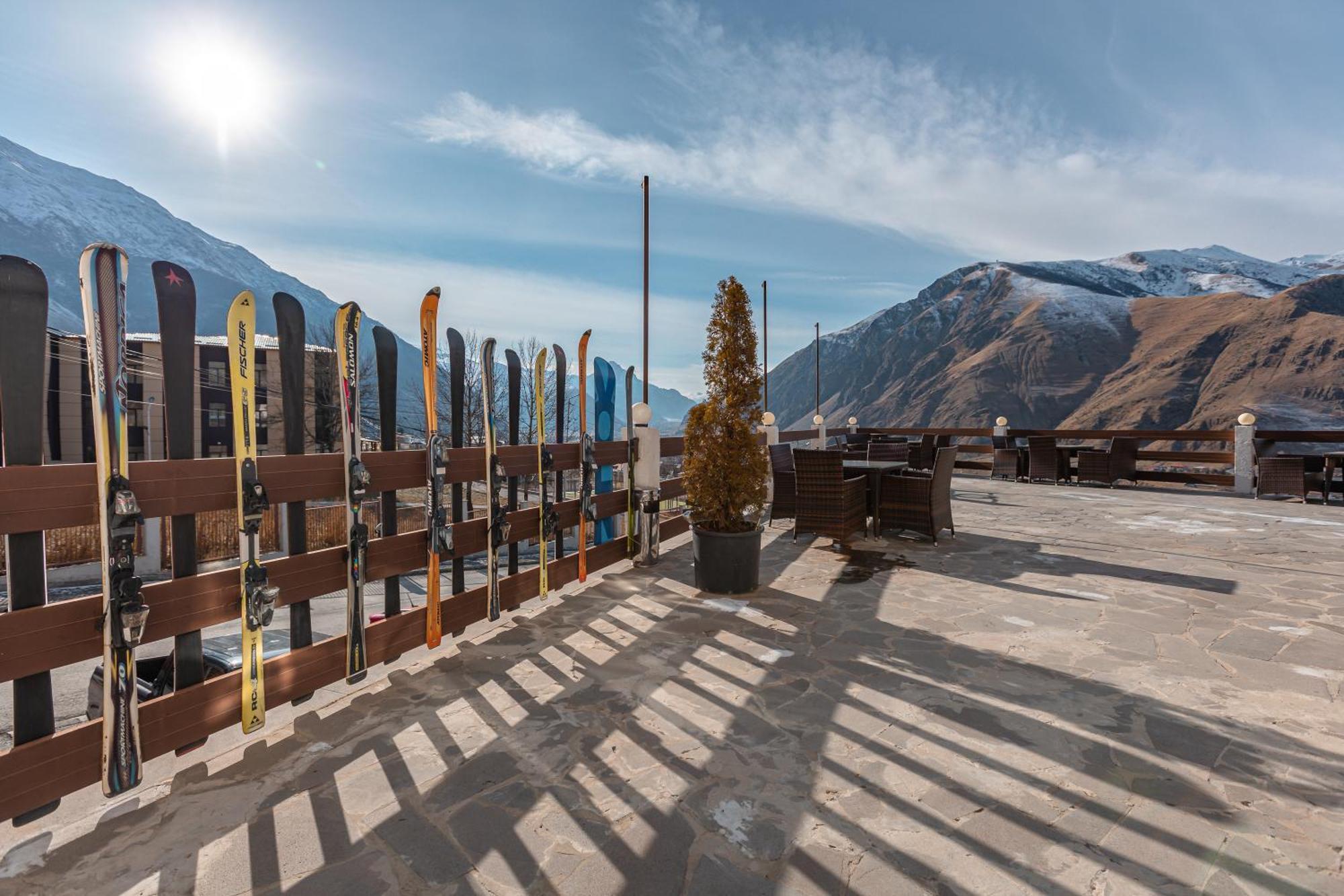 Alpine Lounge Boutique Hotel Kazbegi Extérieur photo