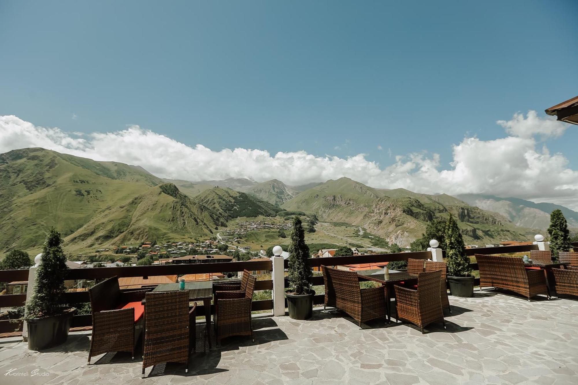 Alpine Lounge Boutique Hotel Kazbegi Extérieur photo