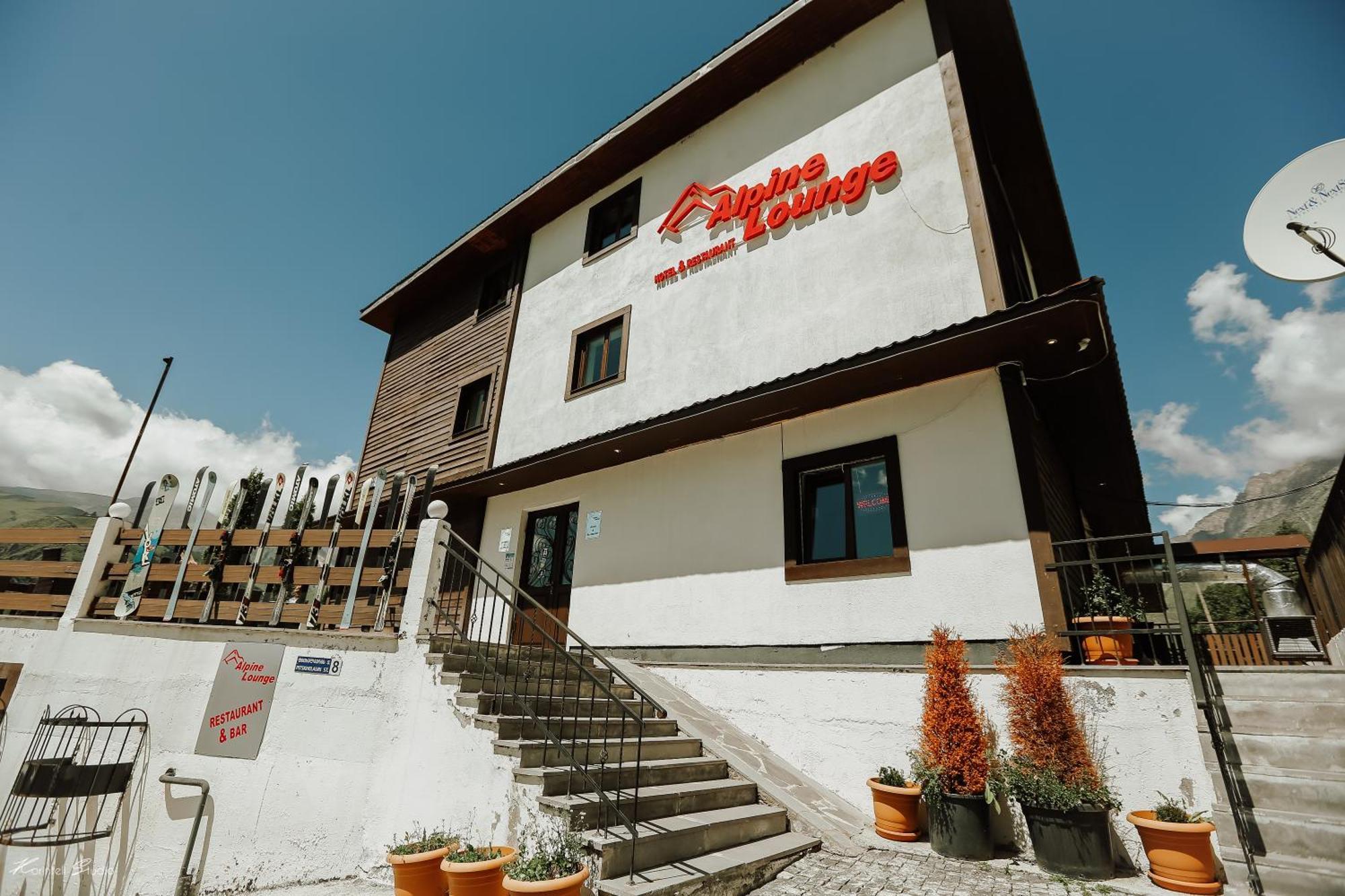 Alpine Lounge Boutique Hotel Kazbegi Extérieur photo