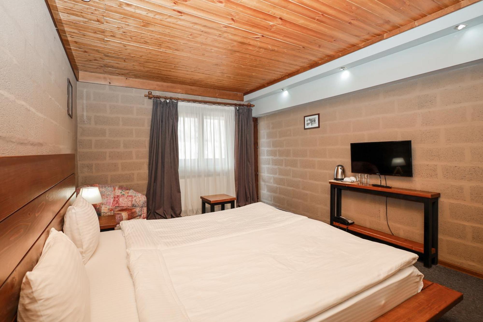 Alpine Lounge Boutique Hotel Kazbegi Extérieur photo