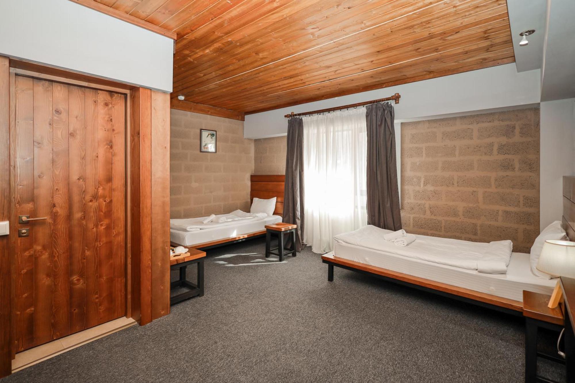 Alpine Lounge Boutique Hotel Kazbegi Extérieur photo