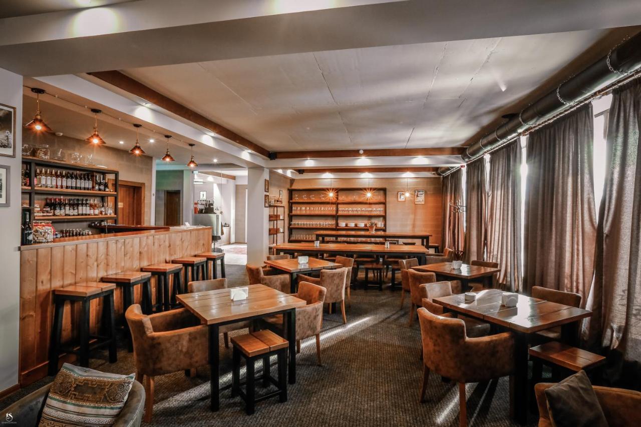 Alpine Lounge Boutique Hotel Kazbegi Extérieur photo